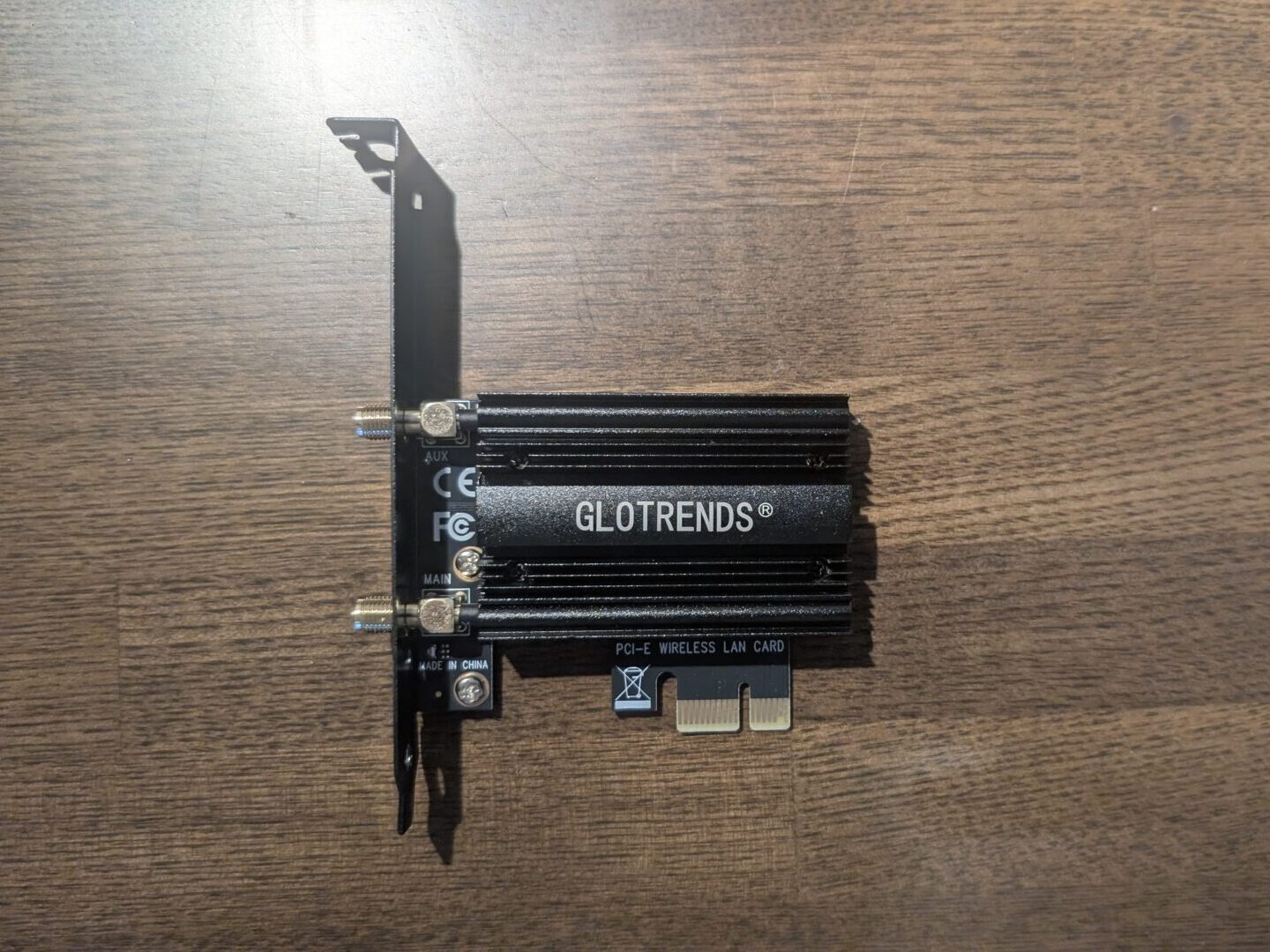 GLOTRENDS AC1200 WiFi 5 PCIeカード本体